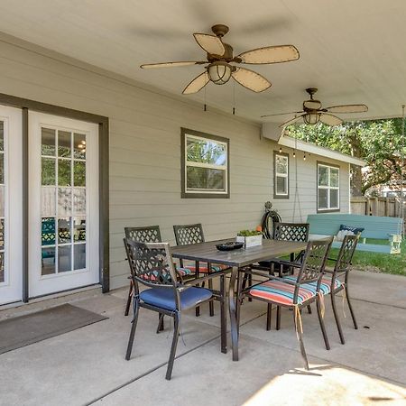 Cozy 4 Bedroom Home Blocks To Main Street And Wineries Fredericksburg Exterior foto