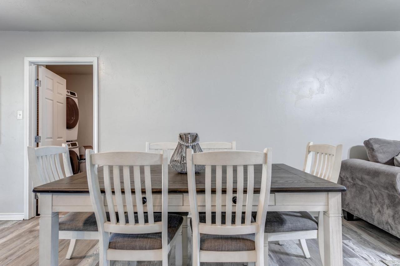 Cozy 4 Bedroom Home Blocks To Main Street And Wineries Fredericksburg Exterior foto